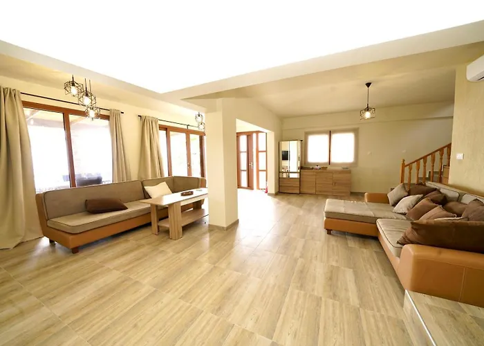 Anesi Beachfront Luxury Villa *