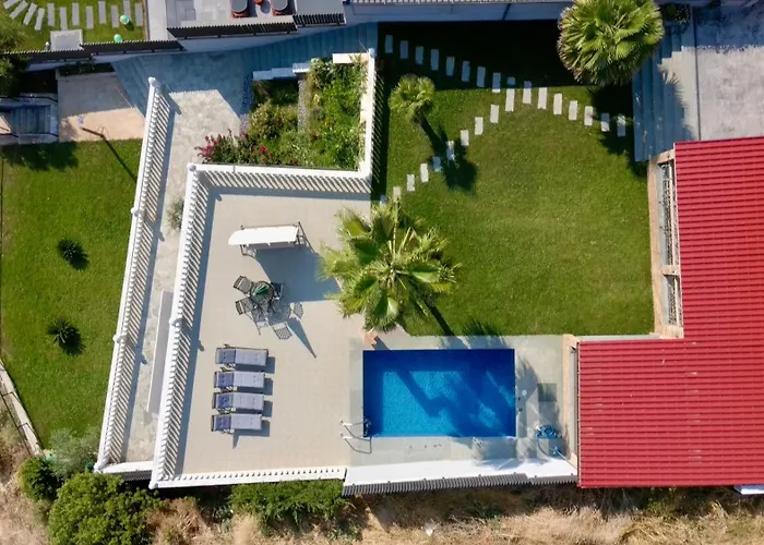 Anesi Beachfront Luxury *