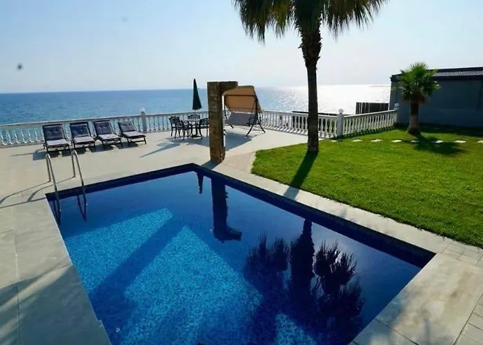 Villa Anesi Beachfront Luxury Nea Moudania
