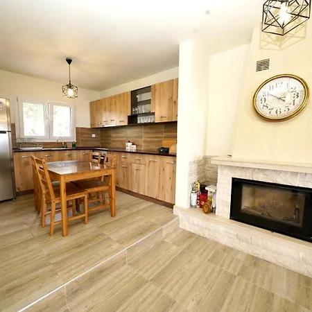 Anesi Beachfront Luxury * Nea Moudania