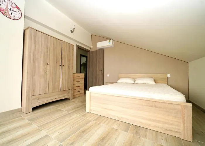 Anesi Beachfront Luxury Willa