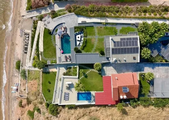 Anesi Beachfront Luxury Nea Moudania